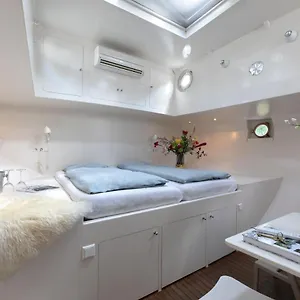  Frühstückspension Houseboat Volle Maan