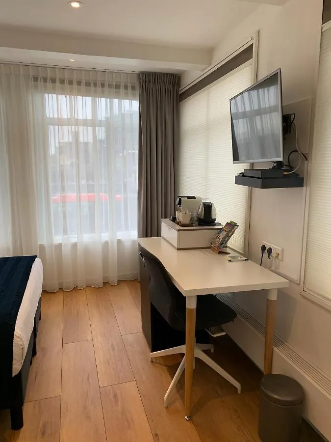 Ph93 Amsterdam Central 3*,  Netherlands